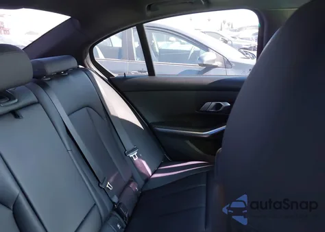 2021 BMW 3 Series M340I z USA, uszkodzony, nr VIN 3MW5U7J0XM8C11037